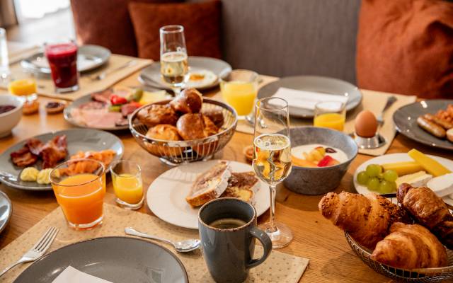 Frühstücksbuffet - PFALZBLICK WALD SPA RESORT