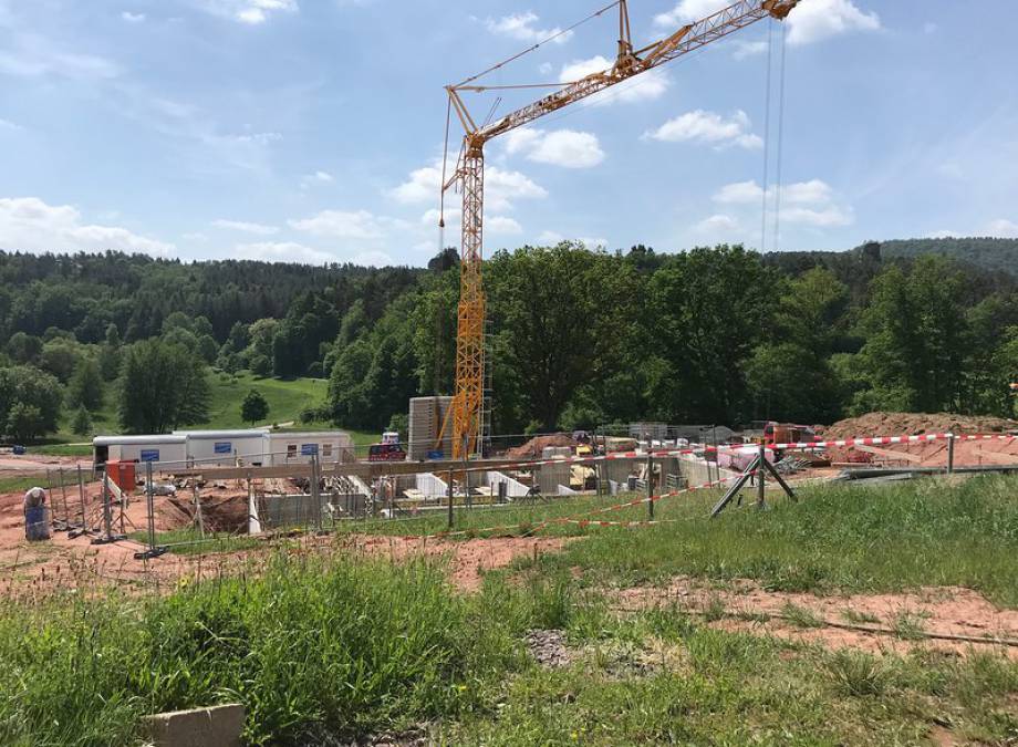 Die ersten Mauern der Zimmer stehen! Symbolfoto
