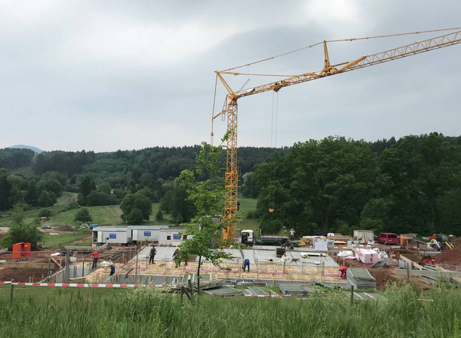 Die ersten Mauern der Zimmer stehen! Symbolfoto