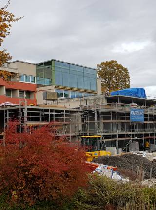 Baustelle mit Blick ins Grüne! Symbolfoto