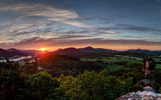 Sonnenuntergang im Dahner Felsenland