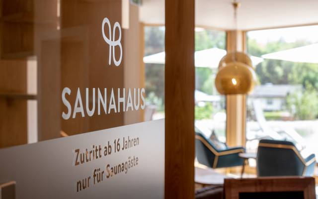 Eingangstür Saunahaus Hotel Pfalzblick