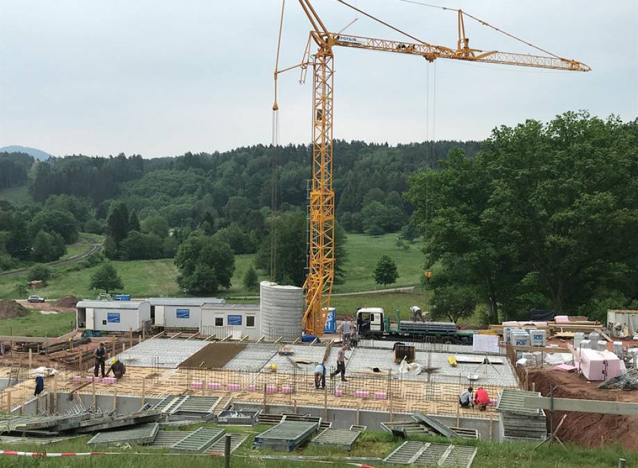 Die ersten Mauern der Zimmer stehen! Symbolfoto