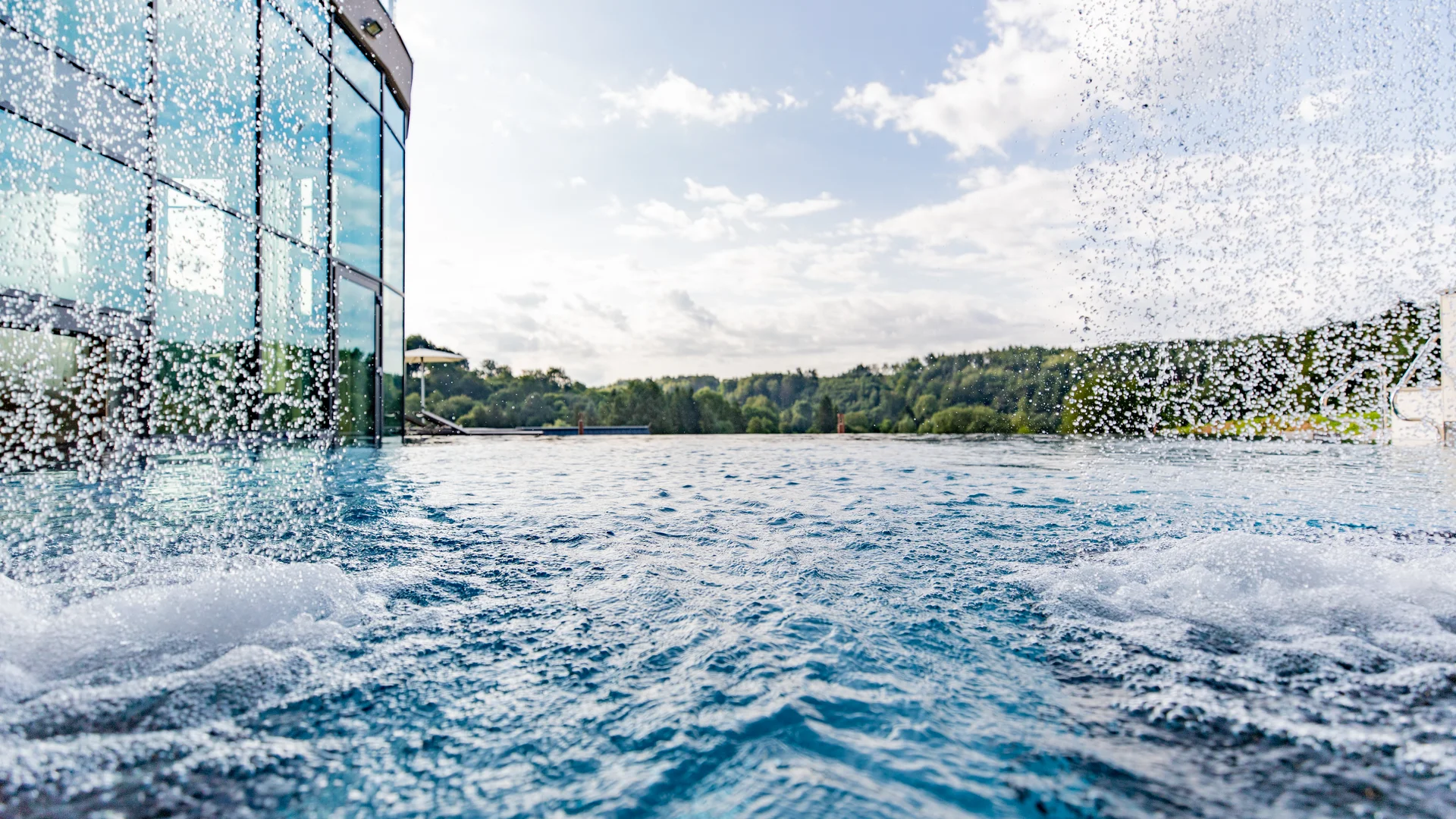 Dampf, Duft, Dahn: Sauna-Erlebnis mit Naturblick