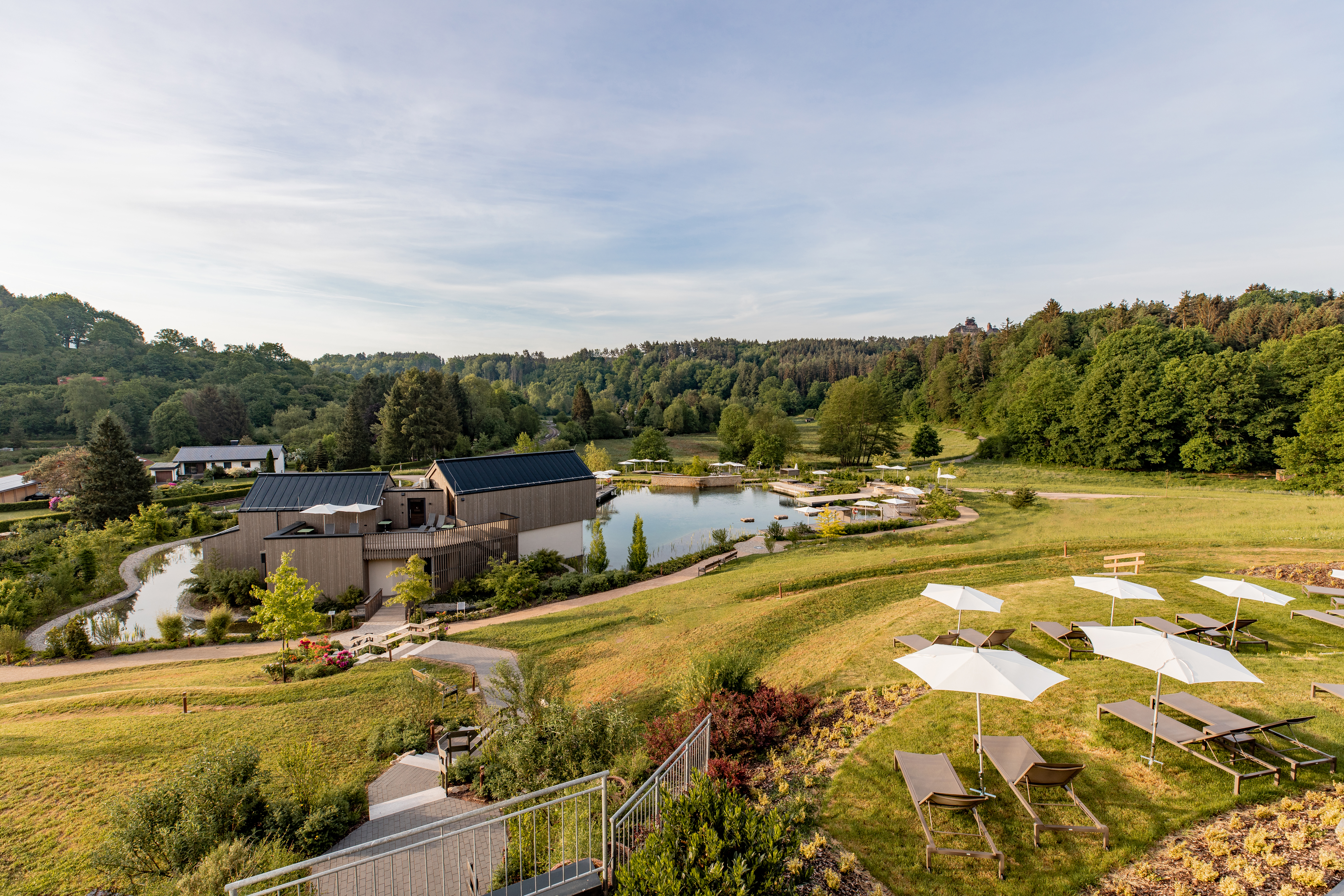 Hotelanlage Wald Spa Resort Pfalzblick Liegewiese